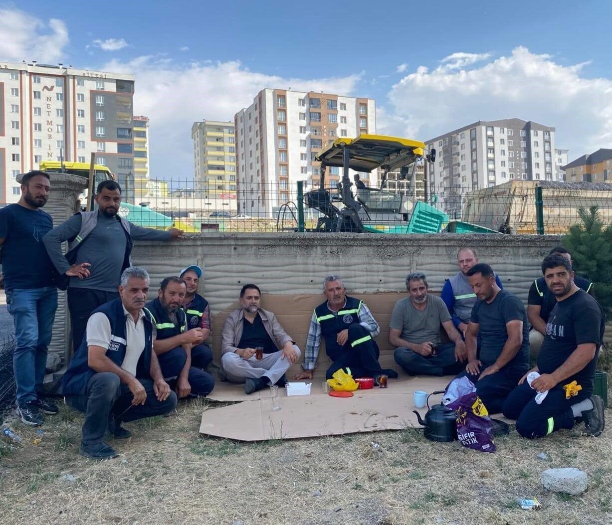 Yakutiye Belediye Başkanı Mahmut Uçar, AK Parti hizmet belediyeciliğin en