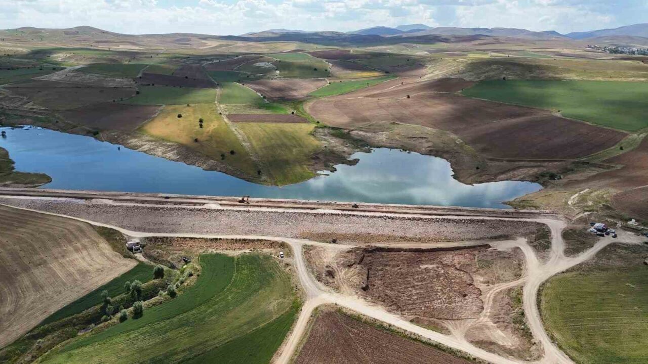 Devlet Su İşleri (DSİ) 22. Bölge Müdürlüğü tarafından Bayburt’ta yapımı