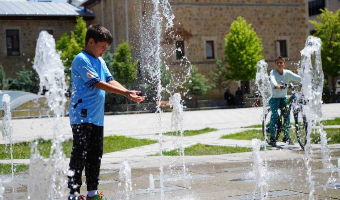 Bayburt’ta beklenen yaz sıcakları nihayet yüzünü gösterdi. Hava sıcaklığının 34-35