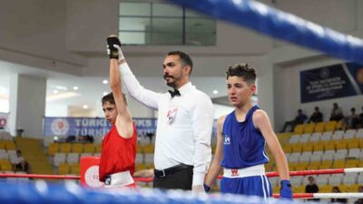 Türkiye Boks Federasyonu tarafından Bayburt’ta düzenlenen Üst Minik Erkekler ve