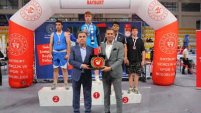 Türkiye Boks Federasyonu tarafından Bayburt’ta düzenlenen Üst Minik Erkekler ve
