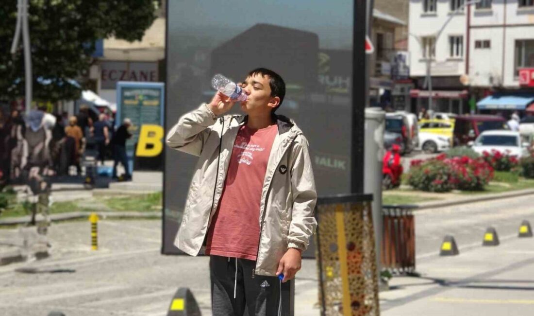 Bayburt’ta hava sıcaklığı bugünden itibaren mevsim normalleri üzerine çıkacak Bayburt İl Afet ve Acil Durum Müdürlüğü, aşırı sıcaklara ve
