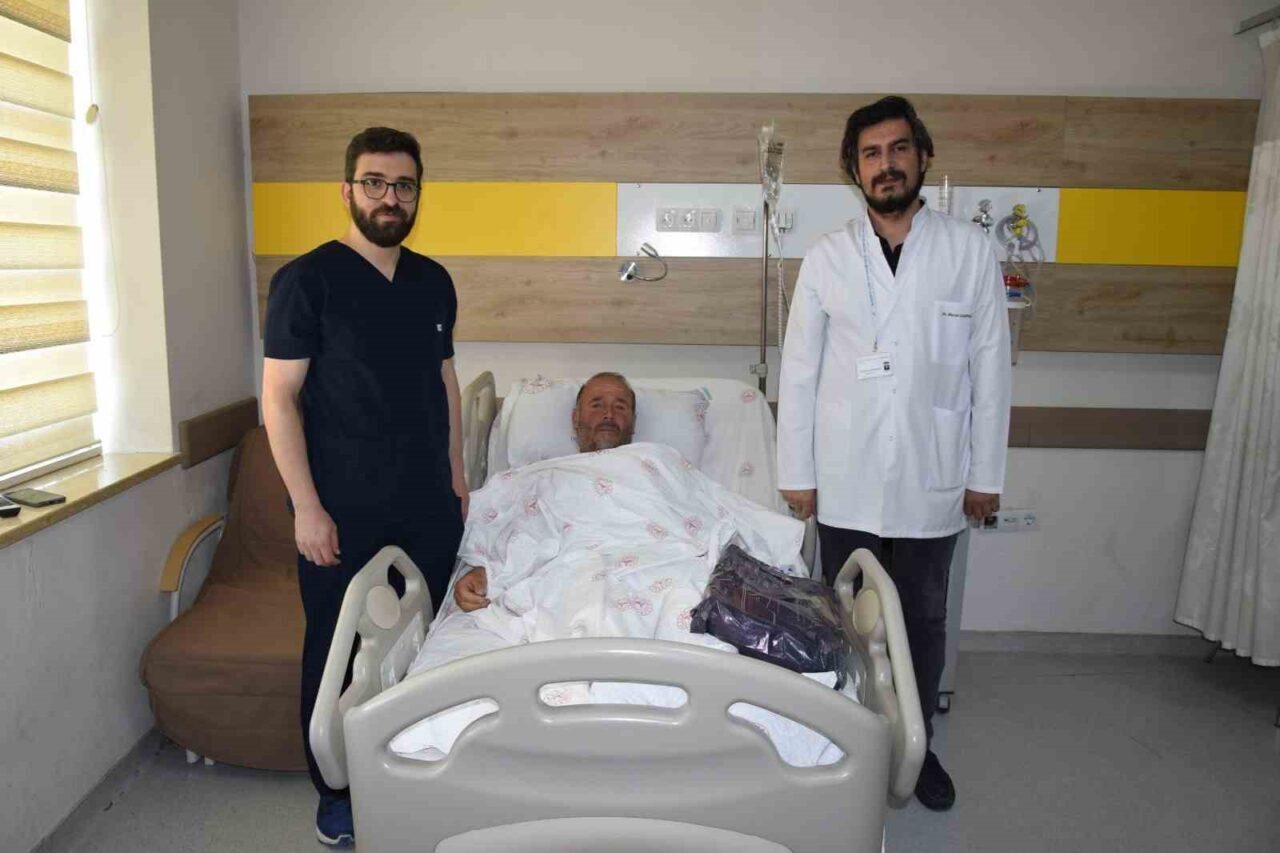4 yıldır kalp yetersizliğiyle mücadele eden 57 yaşındaki bir hastaya,