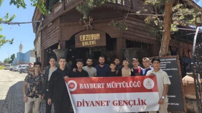 Bayburt Müftülüğü Gençlik Koordinatörlüğü, lise öğrencilerine yönelik gezi programı düzenledi.