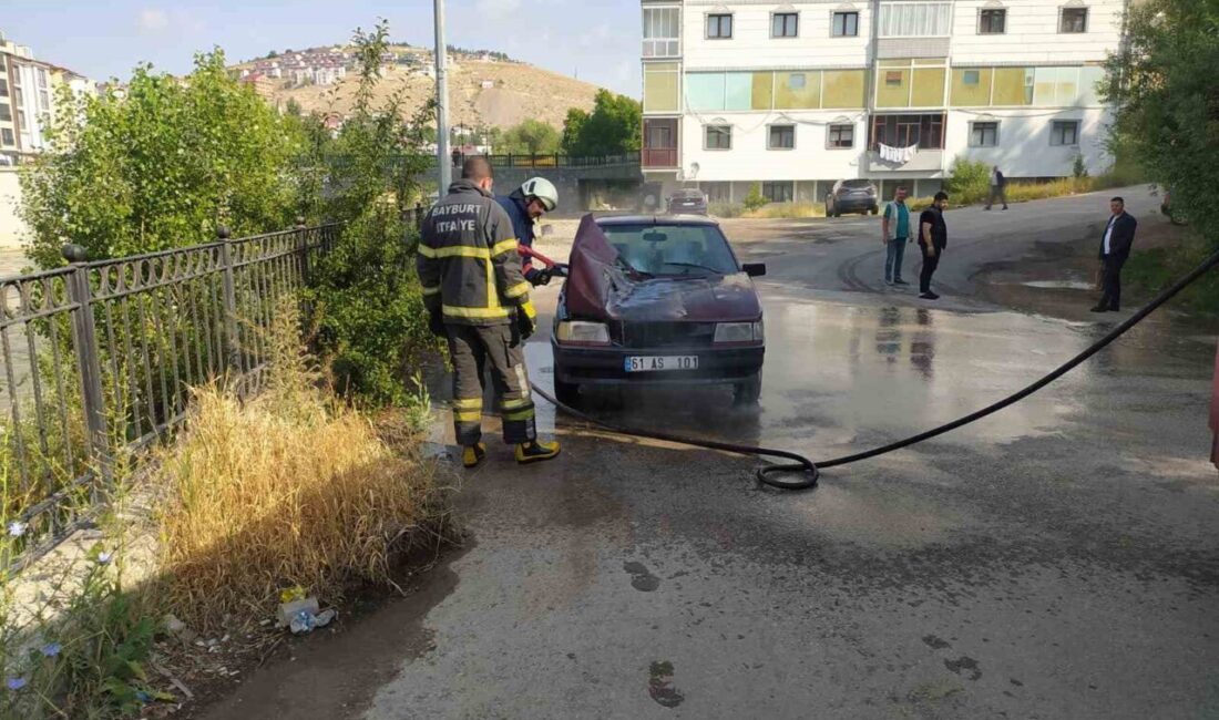 Bayburt’ta Taş Köprü civarında park halinde bulunan bir otomobilde çıkan