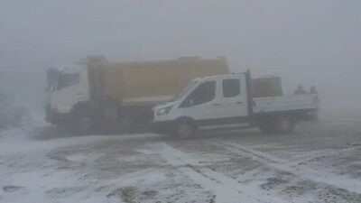 Bayburt’un yüksek kesimlerinde, özellikle Soğanlı Dağı’nda, sabah saatlerinde başlayan kar