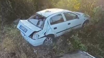 Zonguldak’ın Çaycuma ilçesinde meydana gelen trafik kazasında direksiyon hakimiyetini kaybeden