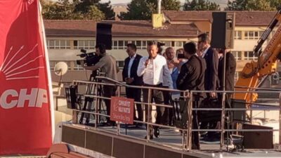 Cumhuriyet Halk Partisi (CHP) Genel Başkanı Özgür Özel, Malatya’da düzenlenen