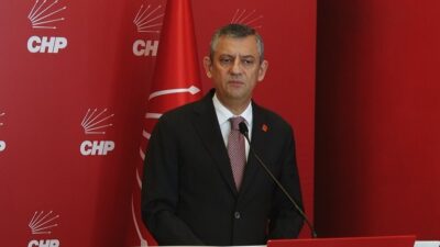 Cumhuriyet Halk Partisi (CHP) Genel Başkanı Özgür Özel, Zafer Partisi