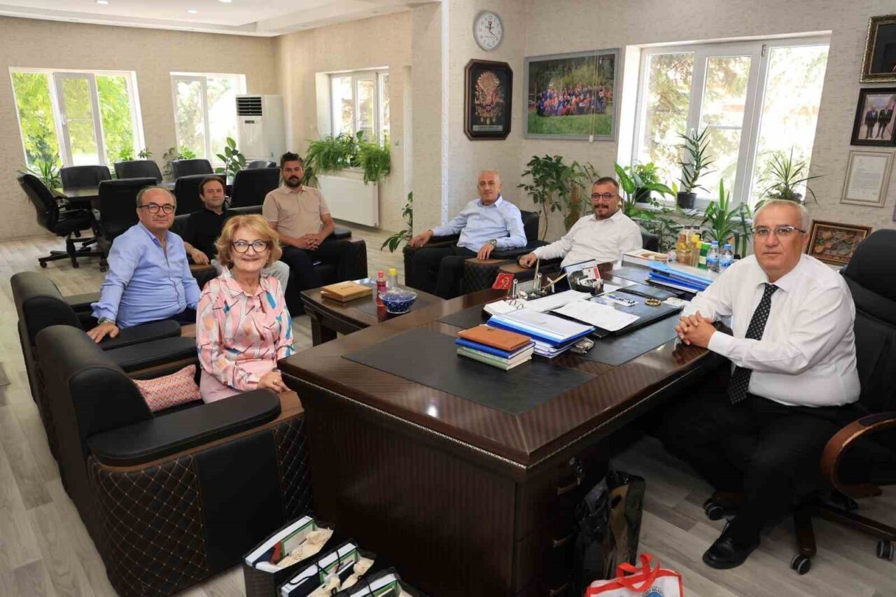 DENİZLİ (İHA) – Denizli’de görev yapan beş CHP’li belediye Başkanı,