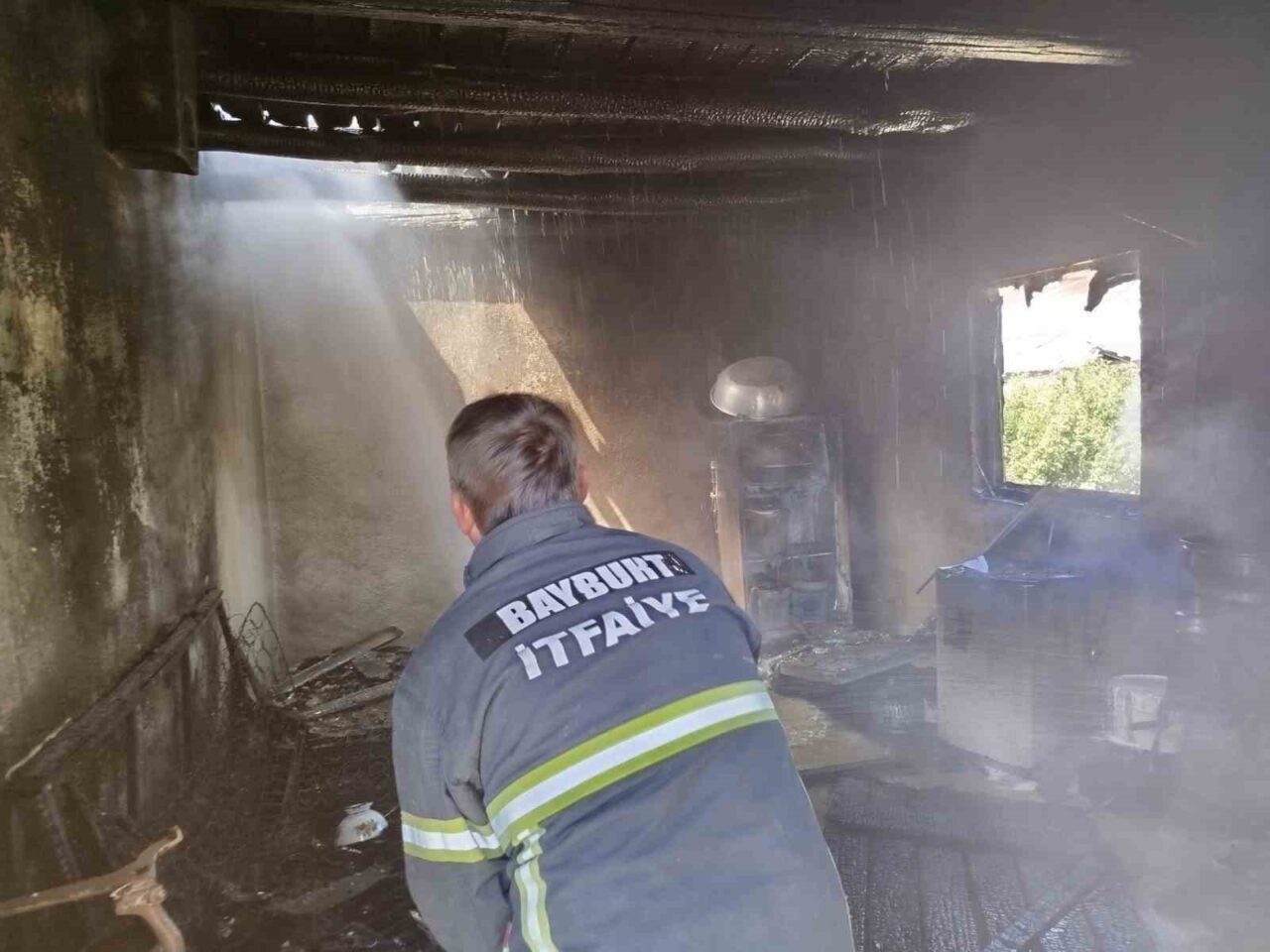 Bayburt’un Aydıntepe ilçesine bağlı Çiğdemlik köyündeki bir tandır evinde çıkan