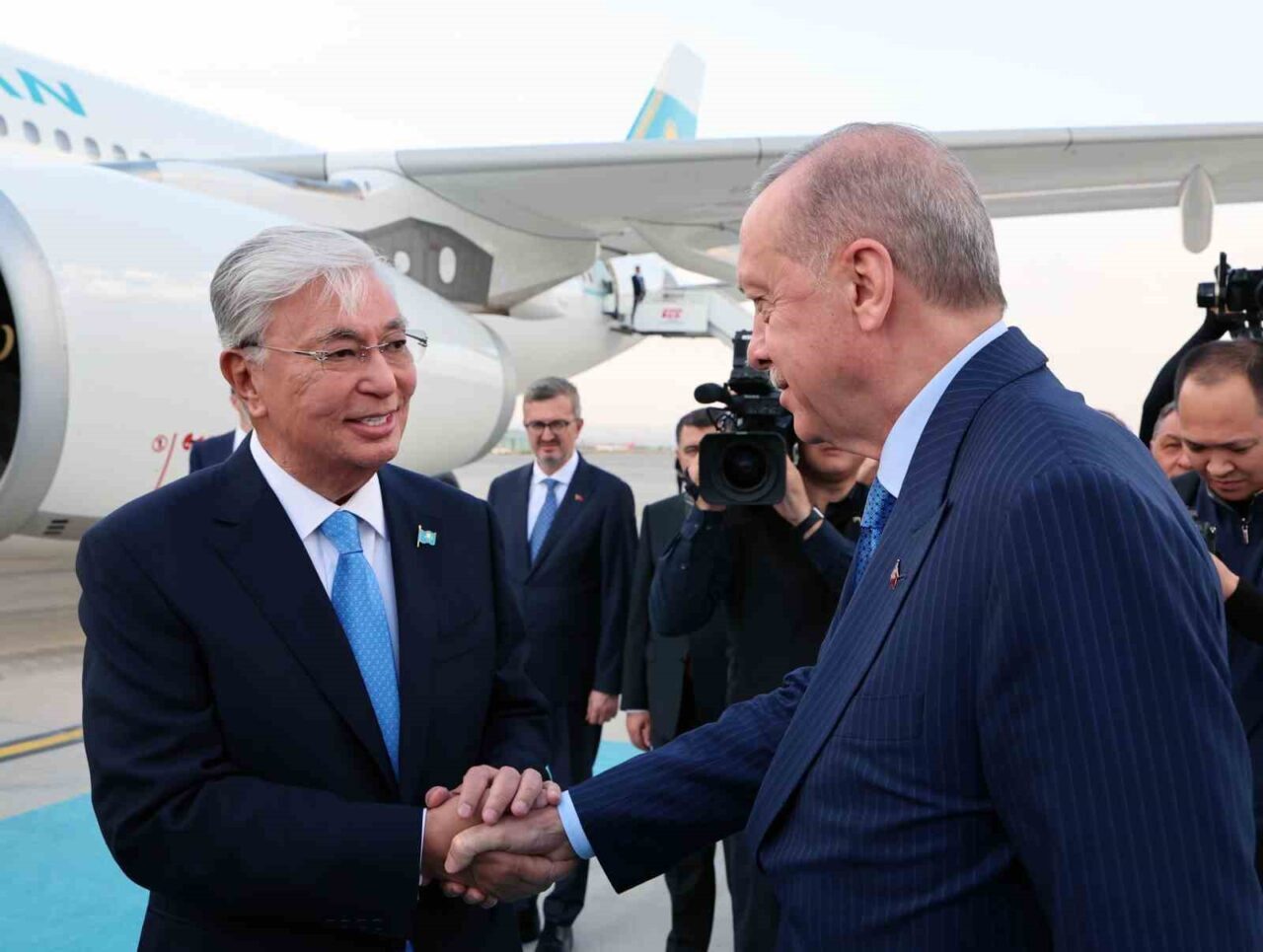Cumhurbaşkanı Recep Tayyip Erdoğan, Kazakistan Cumhurbaşkanı Kasım Cömert Tokayev’i resmi