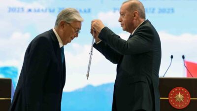 Cumhurbaşkanı Recep Erdoğan tarafından Kazakistan Cumhurbaşkanı Kasım Cömert Tokayev’e Devlet