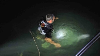 Kastamonu’nun Cide ilçesinde dengesini kaybederek denize düşen 18 yaşındaki genç