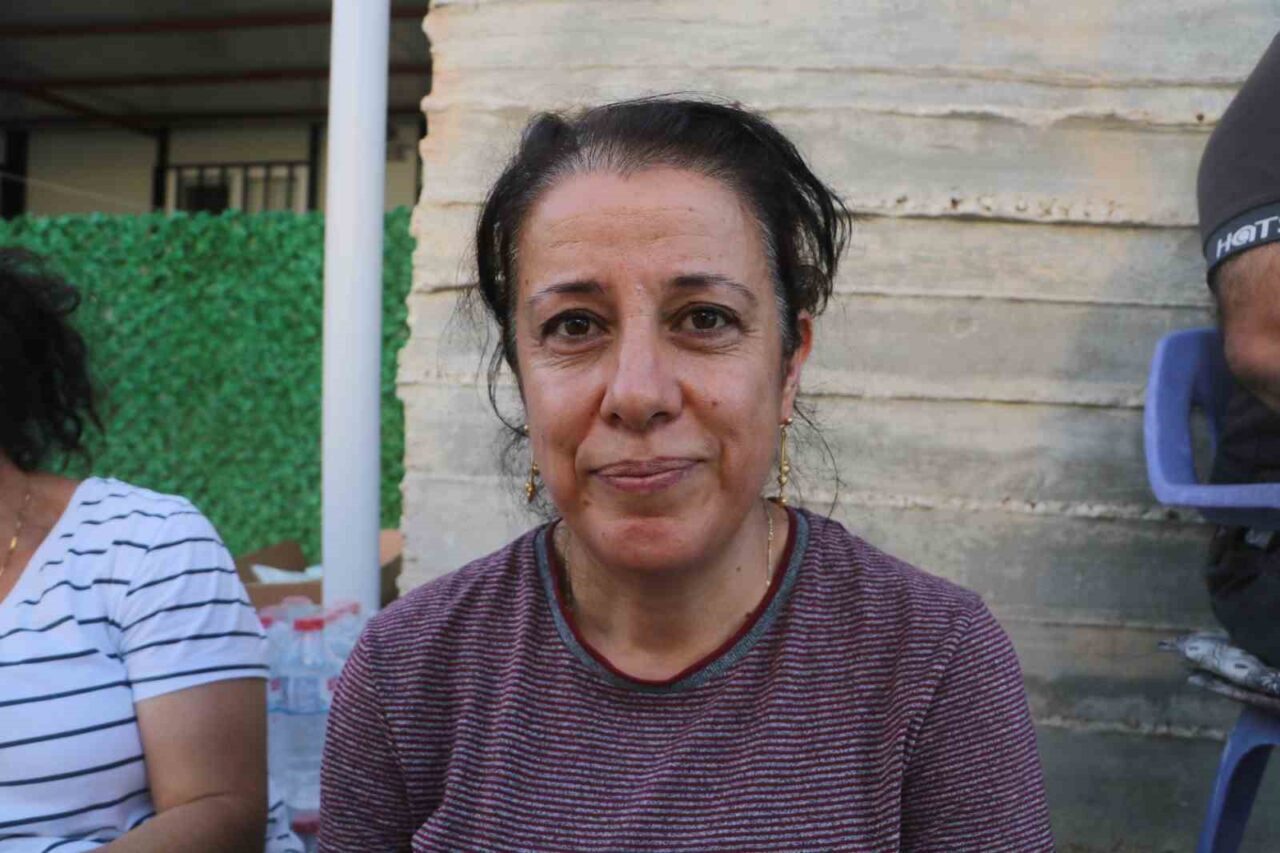 Hatay’da depremde evi yıkılan Serap Köse, alevler yuvasına metreler kala