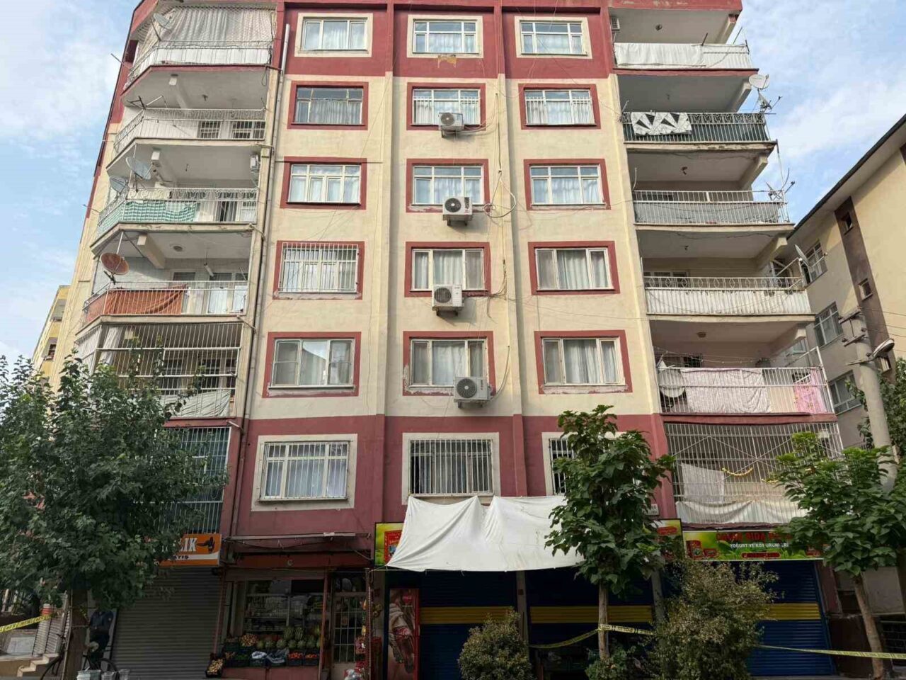 Diyarbakır’ın merkez Yenişehir ilçesinde 6 Şubat 2023 Kahramanmaraş merkezli depremlerde