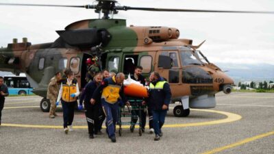 Erzurum-Bayburt ve Rize sınırında düşen uçaktan yaralı olarak kurtulan kadın