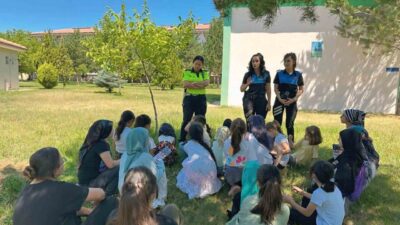 Erzincan polisi çocukları 112 acil çağrı hattı, güvenli internet kullanımı,