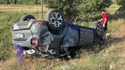 Elazığ’dan nişan töreninden dönen bir otomobilin dün Erzincan-Erzurum kara yolu