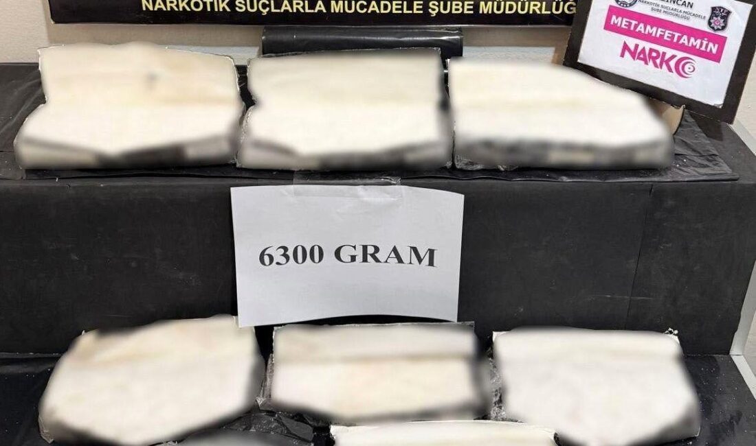 Erzincan’da polisin uygulama noktasında durdurduğu araçta yapılan aramada 6 kilo