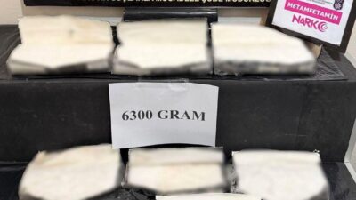 Erzincan’da polisin uygulama noktasında durdurduğu araçta yapılan aramada 6 kilo