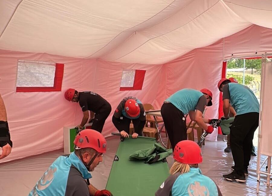 Erzincan İl Sağlık Müdürlüğü tarafından Işıkpınar yerleşkesinde ’Acil Müdahale Ünitesi