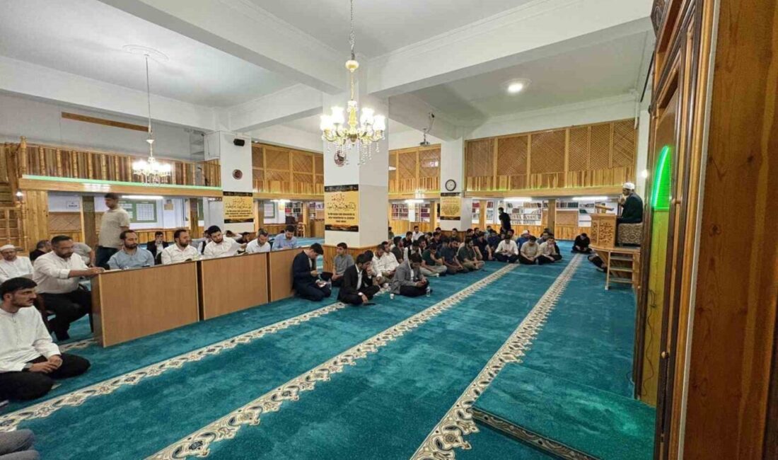 Diyanet Akademisi Başkanlığı koordinesinde, aday din görevlilerinin mesleki donanımlarını ve