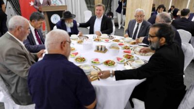Erzincan’da muharrem ayı dolayısıyla iftar programı düzenlendi. Düzenlenen iftar programında