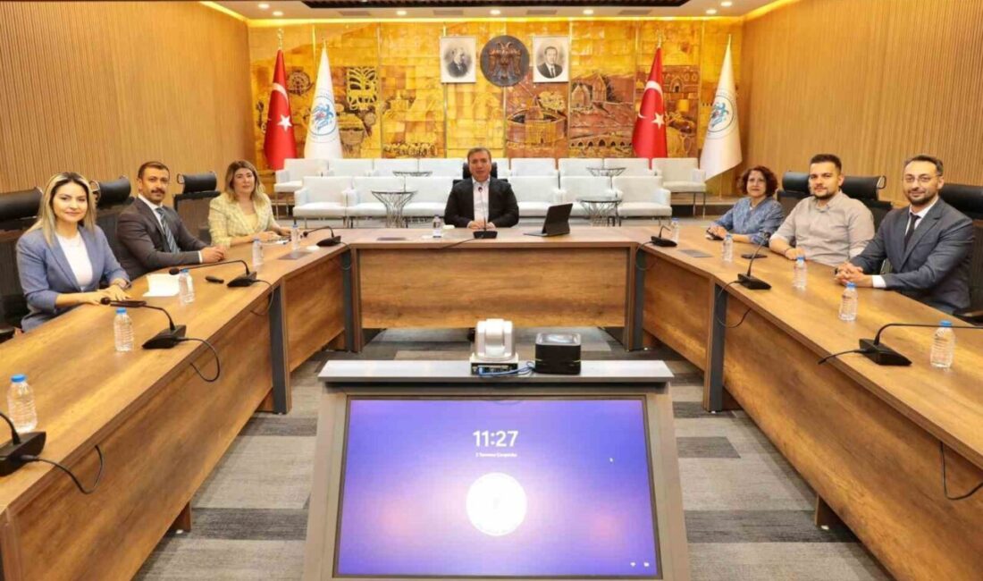Erzincan’da Yaşayan Miras Festivali düzenlenecek Erzincan’da 15-17 Ağustos 2025 tarihleri arasında Yaşayan Miras Festivali düzenlenecek.