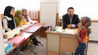 Erzincan İl Müftüsü İsmail Fakirullahoğlu, Halitpaşa Kardeşler Camii’nde devam eden