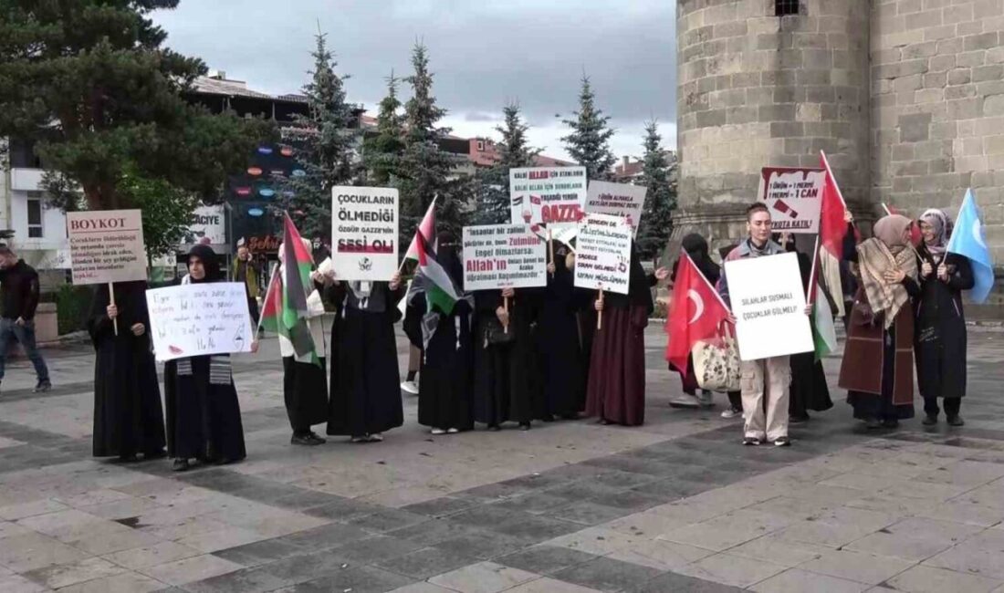 Erzurum’da sağlık çalışanları, Gazze’de yaşanan insanlık dramına karşı aylardır süren