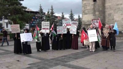 Erzurum’da sağlık çalışanları, Gazze’de yaşanan insanlık dramına karşı aylardır süren