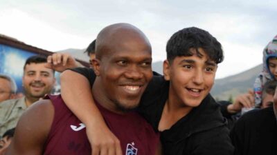 Trabzonspor, Erzurum Palandöken Yüksek İrtifa Kamp Merkezi’ndeki 11’inci gününde taraftarıyla