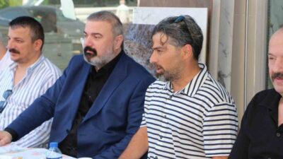 Rize’de esnaf ile Çaykur Rizespor yönetimi, futbolcularla birlikte kahvaltıda bir