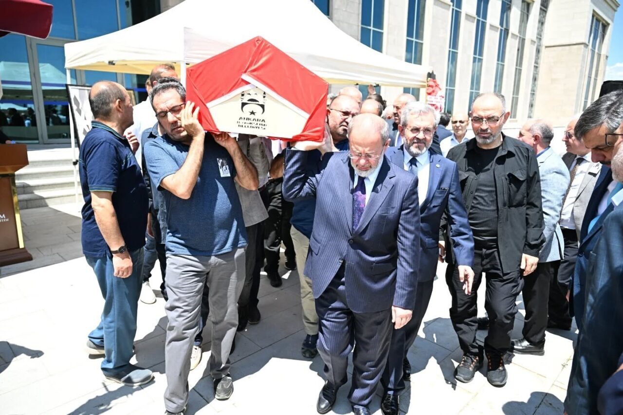 Dün vefat eden Erzurum Teknik Üniversitesi Kurucu Rektörü Prof. Dr.