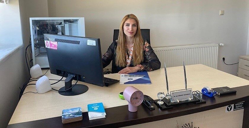 ETÜ’nün yapay zeka destekli dil öğrenme projesi TÜBİTAK BiGG desteği almaya hak kazandı Erzurum Teknik Üniversitesi (ETÜ) Bilgisayar Mühendisliği Bölümü öğretim üyelerinden Dr.