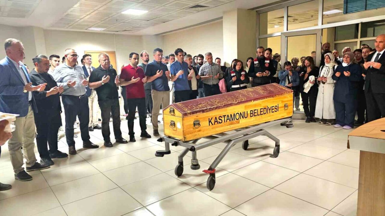 Kastamonu’da meydana gelen motosiklet kazasında hayatını kaybeden anestezi teknikeri, mesai