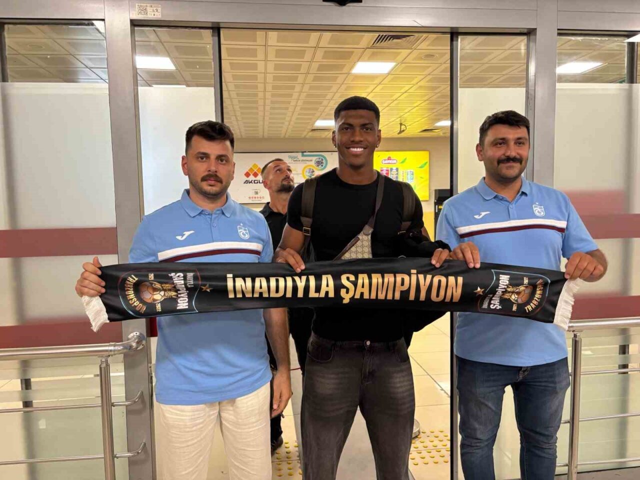 Trabzonspor’un prensip anlaşmasına vardığı Brezilyalı forvet oyuncusu Felipe Augusto Trabzon’a