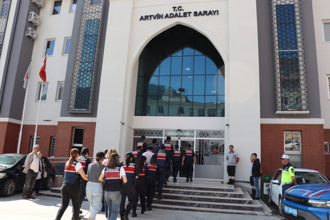 Artvin merkezli yürütülen FETÖ soruşturmasında, örgütün güncel yapılanmasına yönelik 5