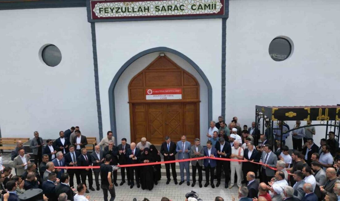 Erzurum’da Şükrü Paşa Mahallesi’nde yapımı tamamlanan Feyzullah Saraç Cami ibadete