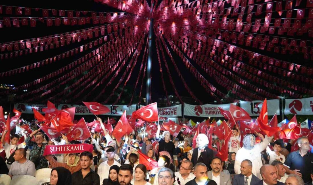 Gaziantep “15 Temmuz Demokrasi ve Milli Birlik Günü” dolayısıyla yüzlerce