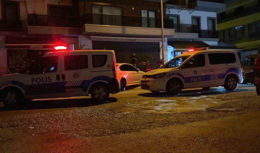 Kocaeli’nin İzmit ilçesinde gençler arasında çıkan kavgada 2 kişi bıçakla