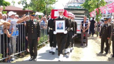 Hatay’ın İskenderun ilçesinde vatani görevini yaparken rahatsızlanarak kaldırıldığı hastanede şehit