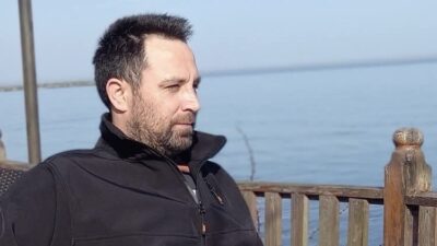 Giresun’un Piraziz ilçesinde bir inşaatın çatısında çalıştığı sırada dengesini kaybederek