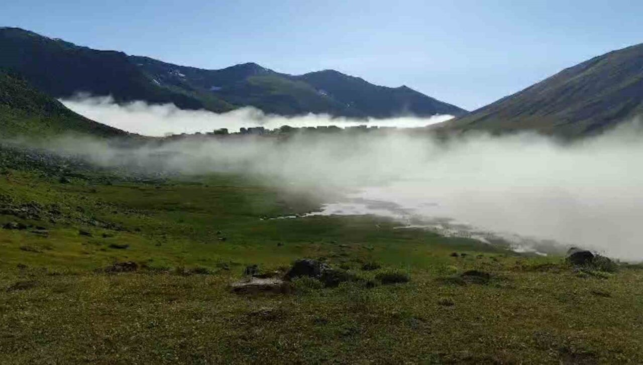Yüzen adalarıyla meteorolojik rapor sunan Koçdüzü Yaylası turistlerin yeni ilgi