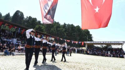 Erzurum’un Şenkaya ilçesinde düzenlenen 18’nci Kültür, Sanat ve Bal Festivali