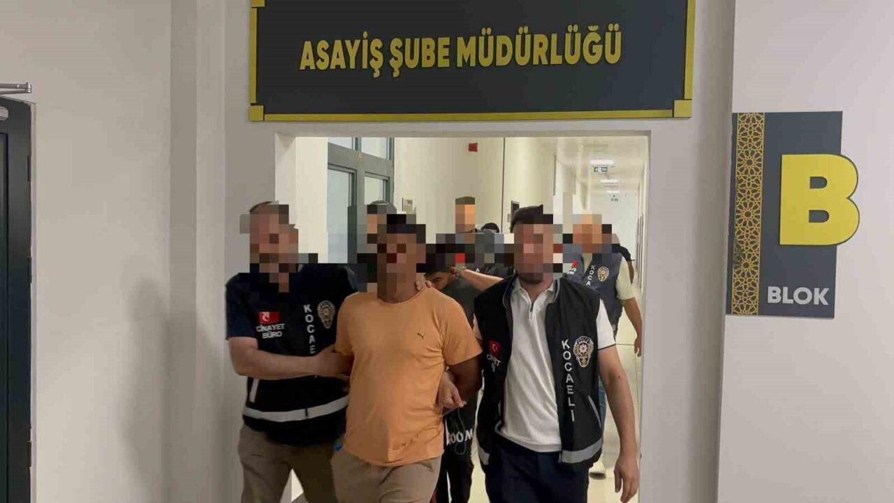 Kocaeli’nin Kandıra ilçesinde sokak üzerinde çıkan kavgada 2 kişinin av