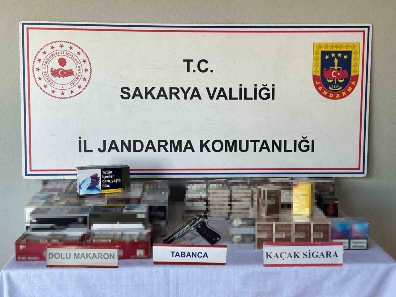 Sakarya’nın Erenler ilçesinde jandarma ekiplerince gerçekleştirilen kaçakçılık operasyonunda 1 şüpheli