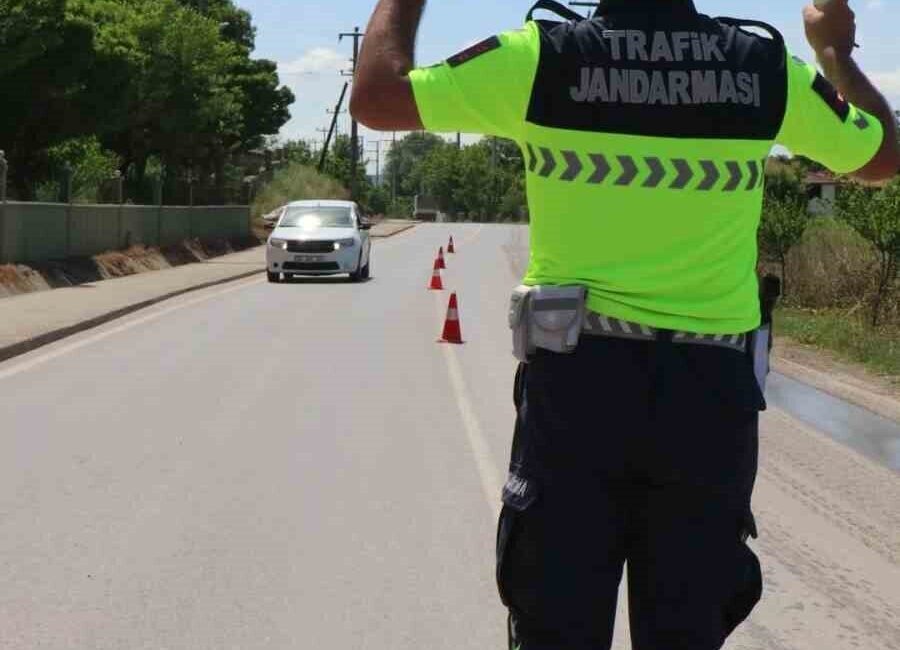 Sakarya İl Jandarma Komutanlığı ekiplerince Haziran ayında trafik güvenliğinin artırılması