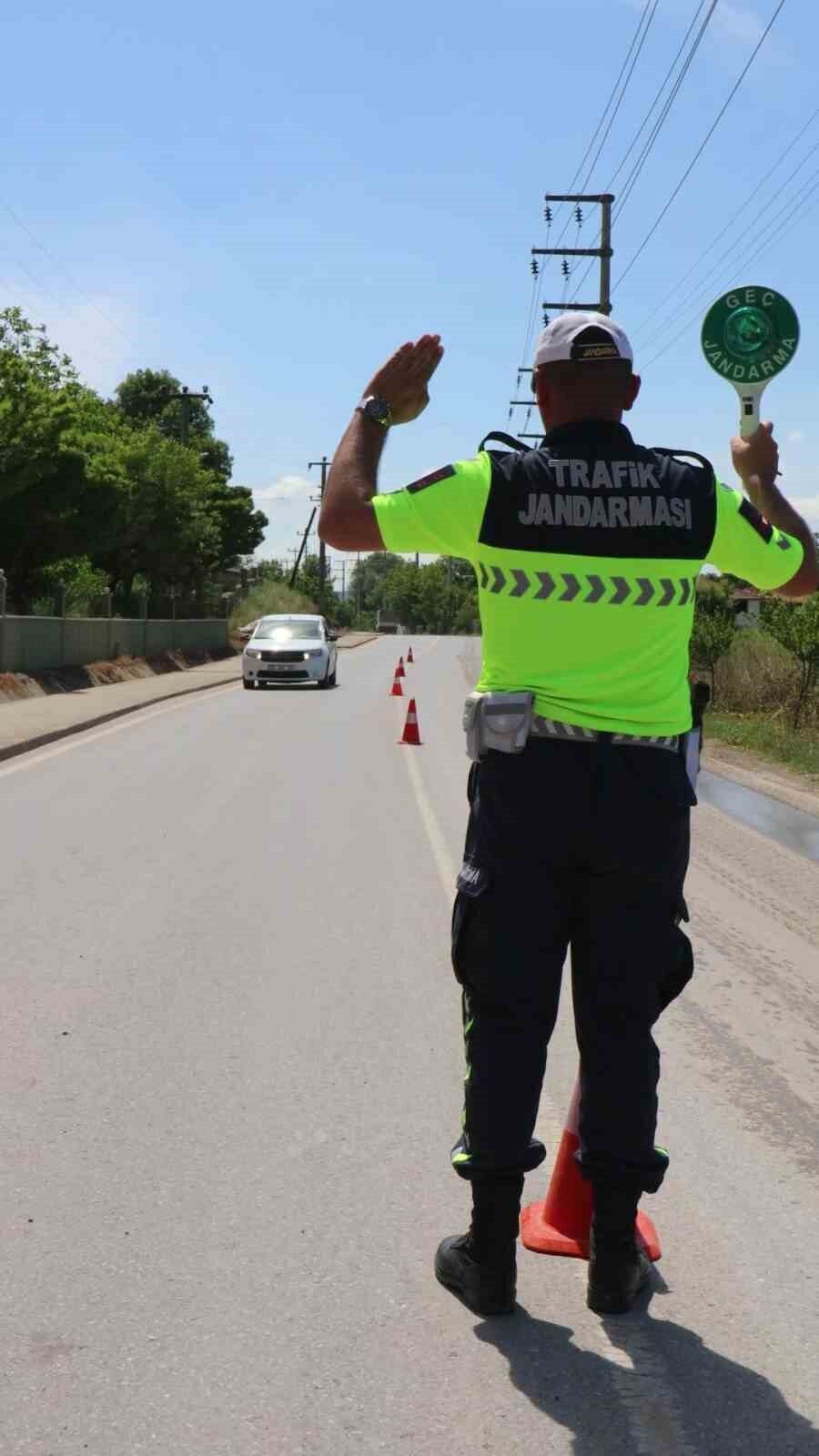Sakarya İl Jandarma Komutanlığı ekiplerince Haziran ayında trafik güvenliğinin artırılması